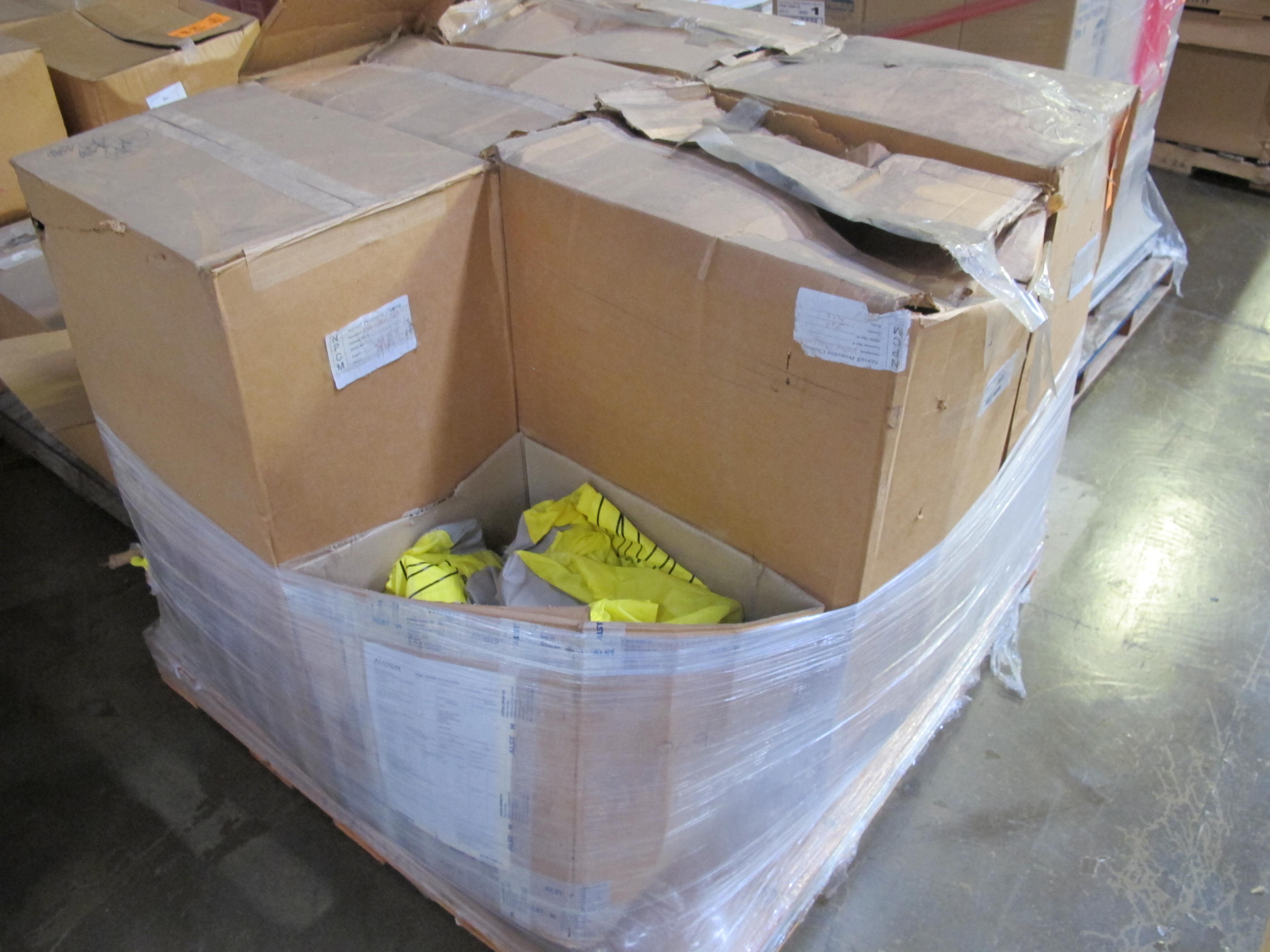 LOT TO INCLUDE: (900) COVERS, SHOE TYPE, LARGE, 17" X 15" X 11" SIZE, 200 DENIER NYLON MATERIAL MATERIAL, YELLOW COLOR, (152) PANTS, EXTRA EXTRA LARGE SIZE, RADIATION PROTECTION KIND, POLYETHYLENE MATERIAL, YELLOW COLOR, (1100) COVERS, SHOE TYPE, MEDIUM, 17" X 11" X 11" SIZE, 200 DENIER NYLON MATERIAL MATERIAL, YELLOW COLOR. . LOADING & HANDLING FEE $30-4099